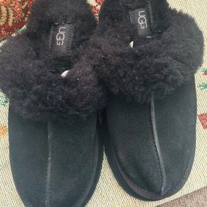 UGG Black Suede Slippers with Fuzzy Trim size 7